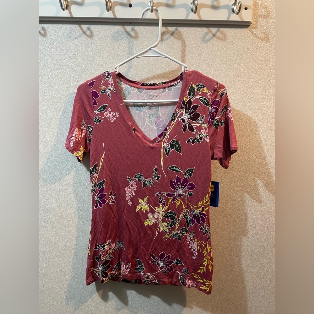 Apt 9 V Neck Floral Tee